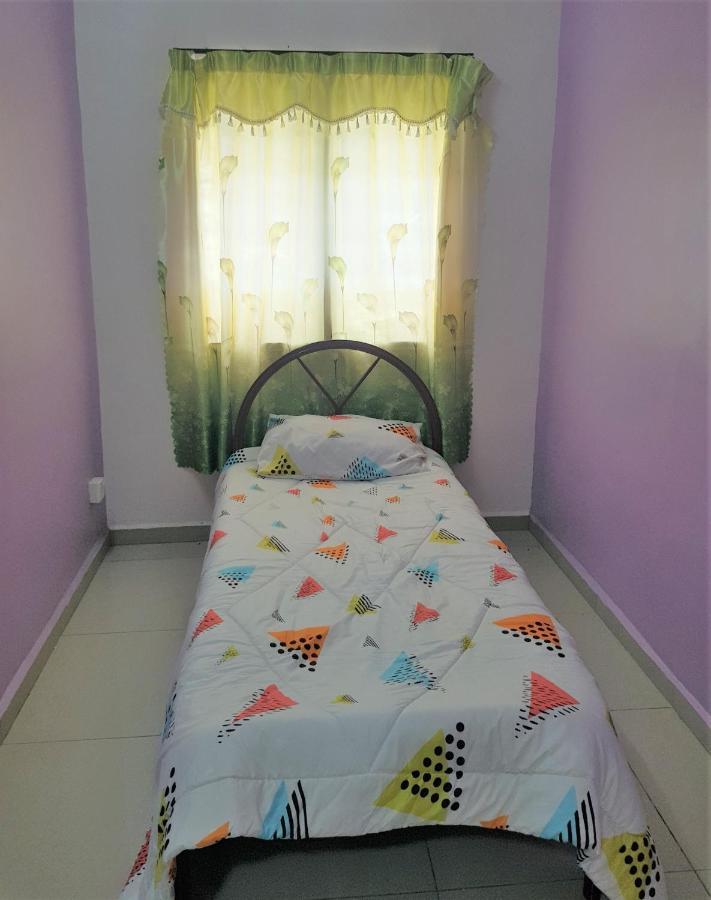Oyo Home 90250 Sutera Wangi 3Bhk Apartment آير كيروه المظهر الخارجي الصورة