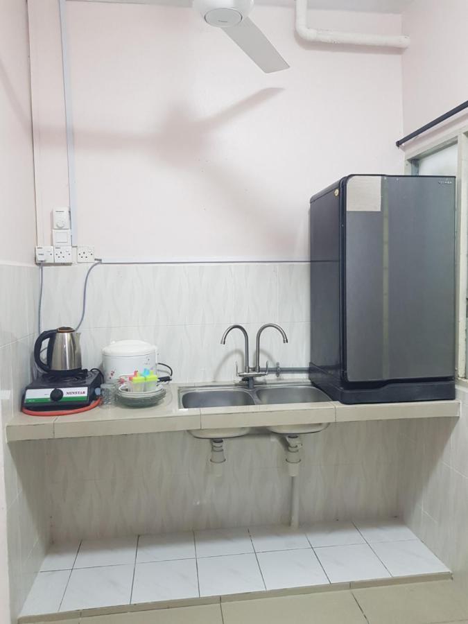 Oyo Home 90250 Sutera Wangi 3Bhk Apartment آير كيروه المظهر الخارجي الصورة