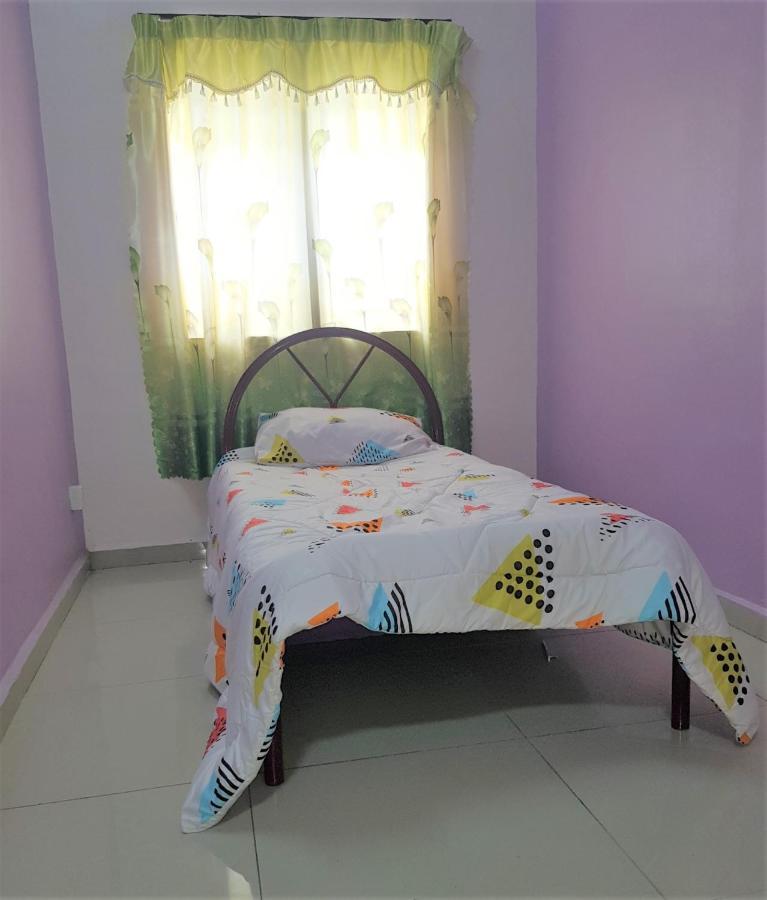 Oyo Home 90250 Sutera Wangi 3Bhk Apartment آير كيروه المظهر الخارجي الصورة